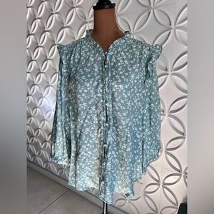 LC Lauren Conrad Light Blue Floral Blouse T6